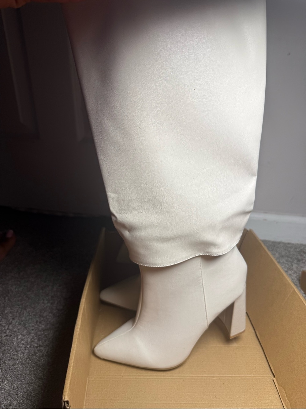 *New* Nine West Women's Cream Pointed Toe Block calf length Heel Boots